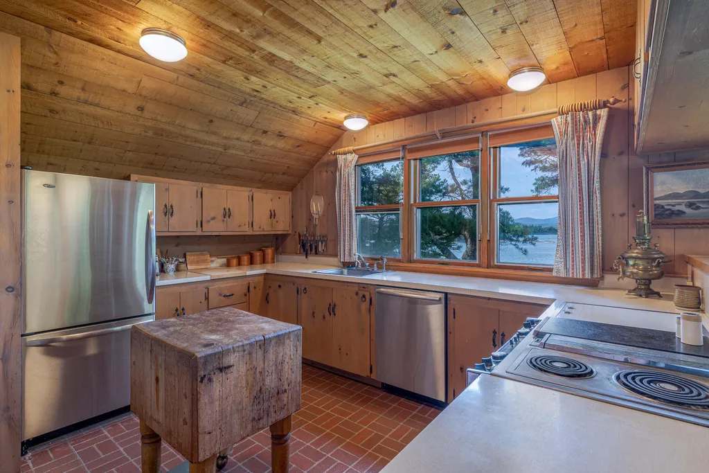562 Sound Drive Mount Desert ME 04660