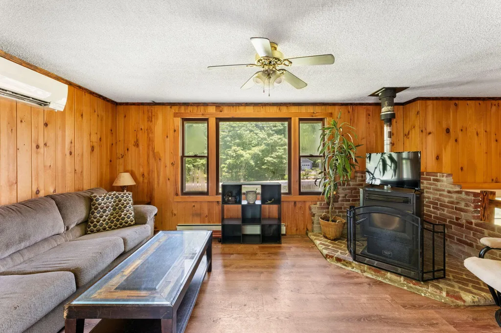 1664 Lewiston Road Litchfield ME 04350