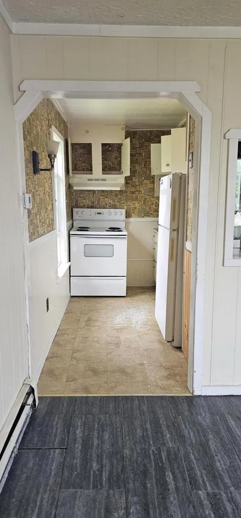 151 Oxford Avenue Rumford ME 04276