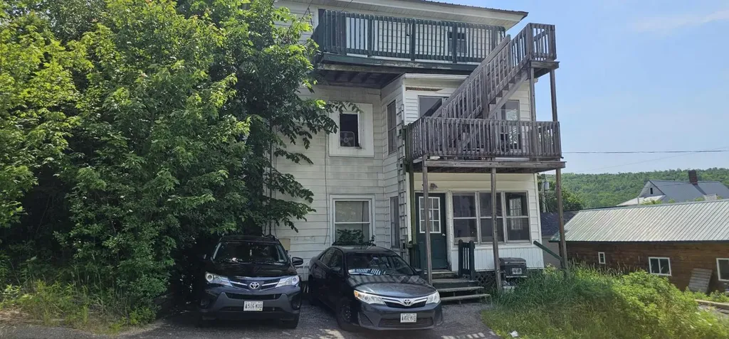 151 Oxford Avenue Rumford ME 04276