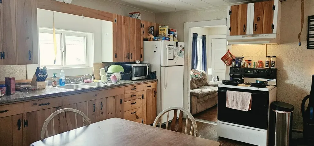 151 Oxford Avenue Rumford ME 04276