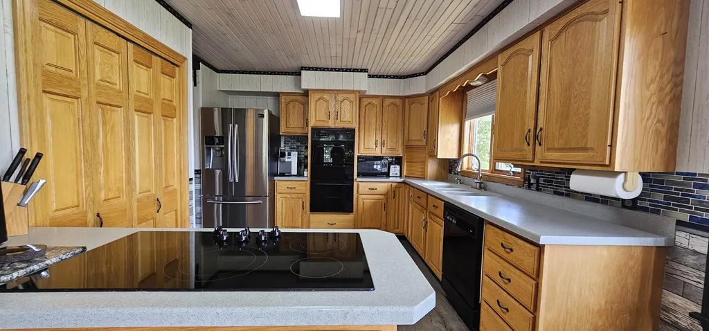 292 Neck Road Benton ME 04901