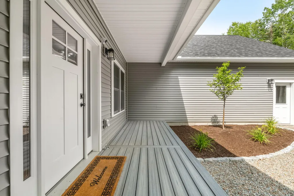 18 Crestwood Drive Orrington ME 04474