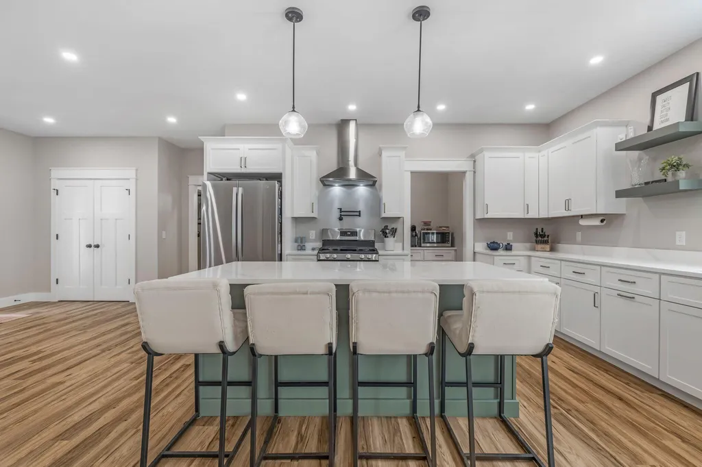 18 Crestwood Drive Orrington ME 04474