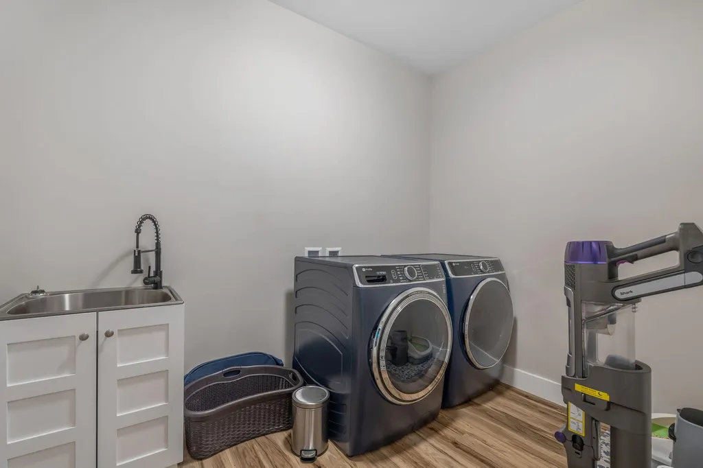18 Crestwood Drive Orrington ME 04474