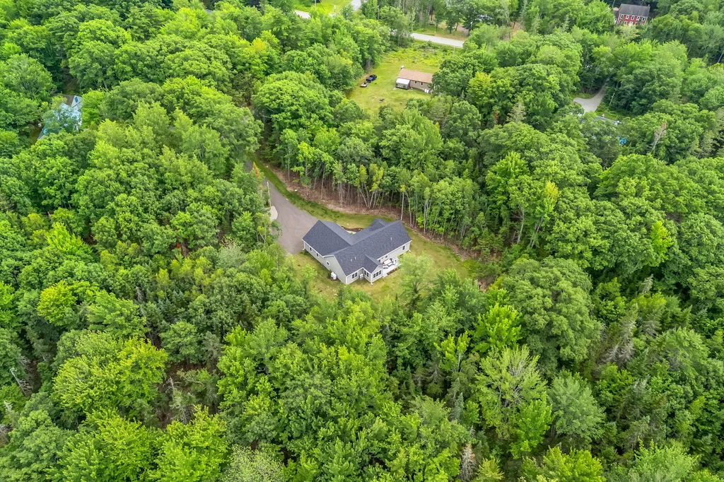 18 Crestwood Drive Orrington ME 04474