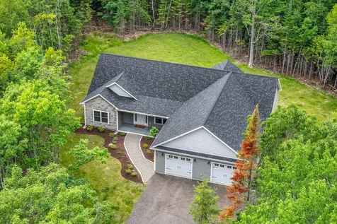 18 Crestwood Drive Orrington ME 04474