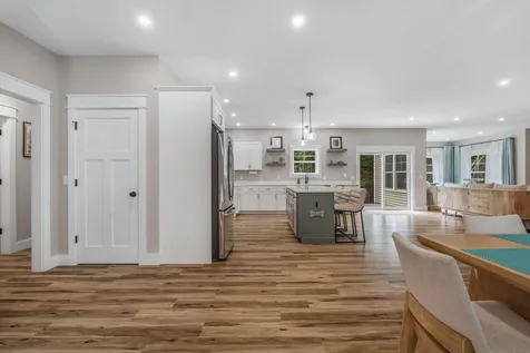 18 Crestwood Drive Orrington ME 04474