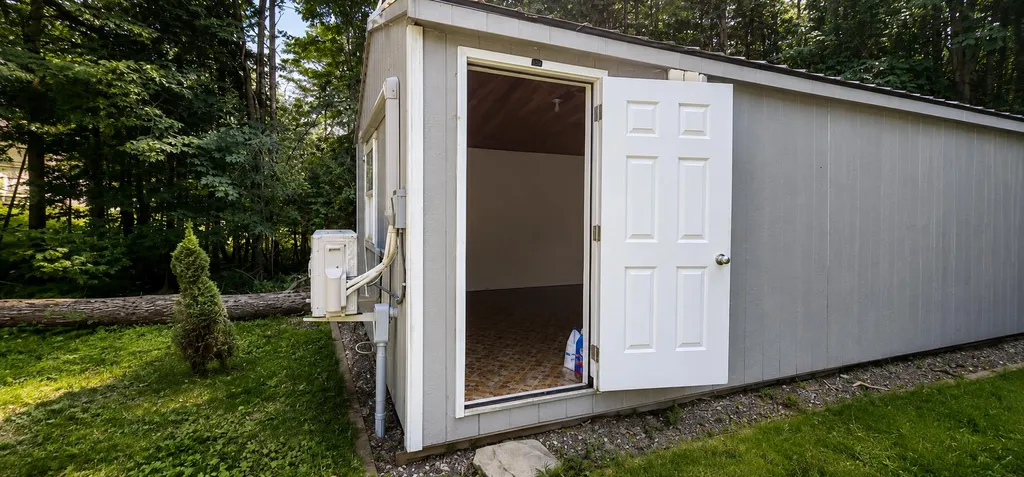 81 Ten Road Bradley ME 04411