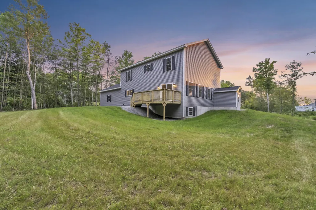 19 Pleasant Road Sidney ME 04330
