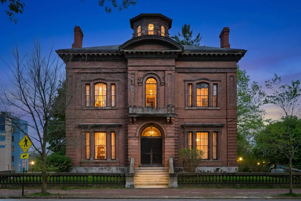 300 Danforth Street Portland ME 04102