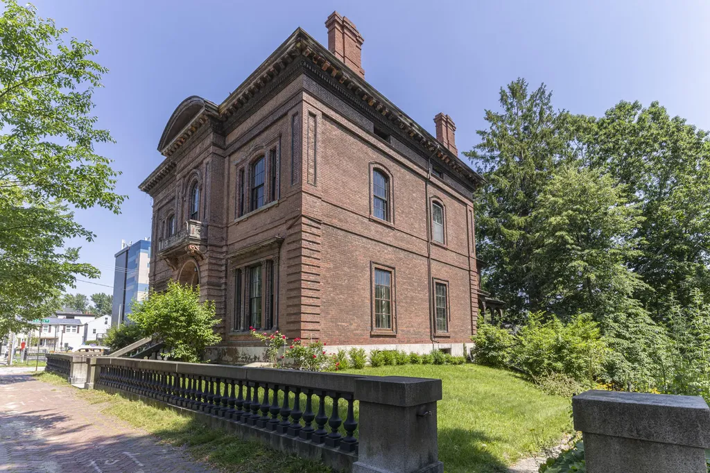 300 Danforth Street Portland ME 04102