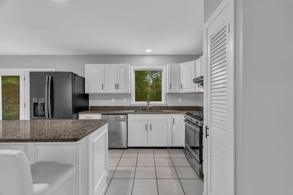 35 Beech Grove Avenue Glenburn ME 04401