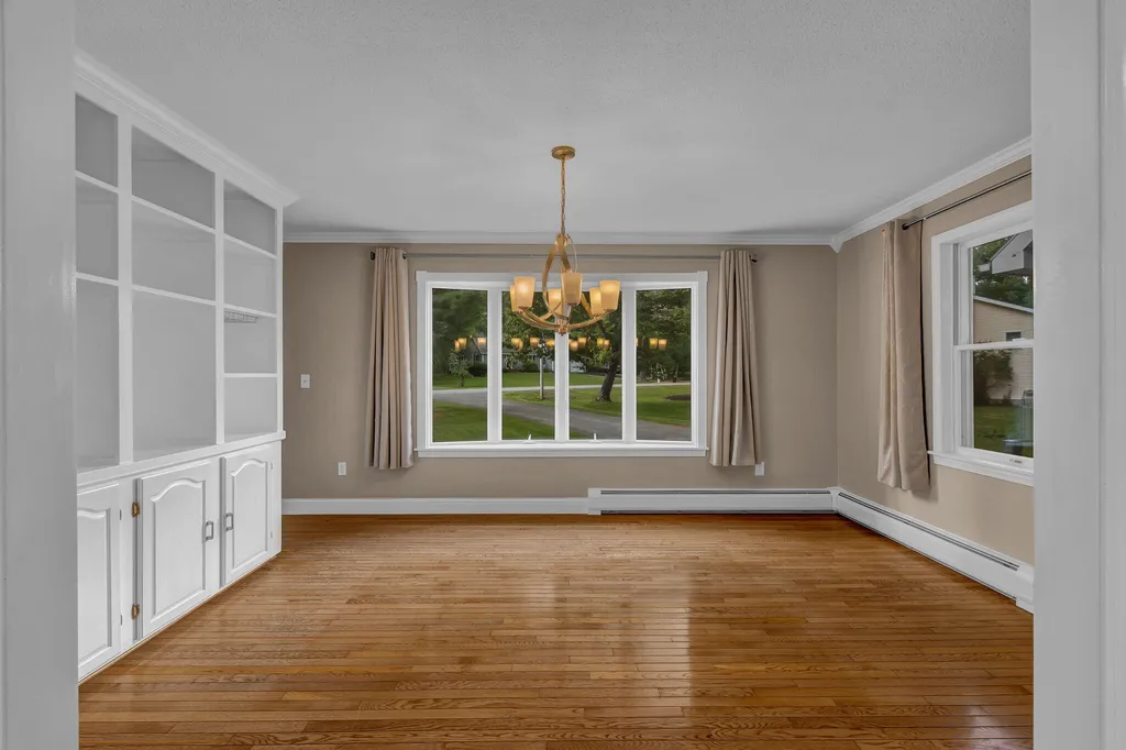 35 Beech Grove Avenue Glenburn ME 04401
