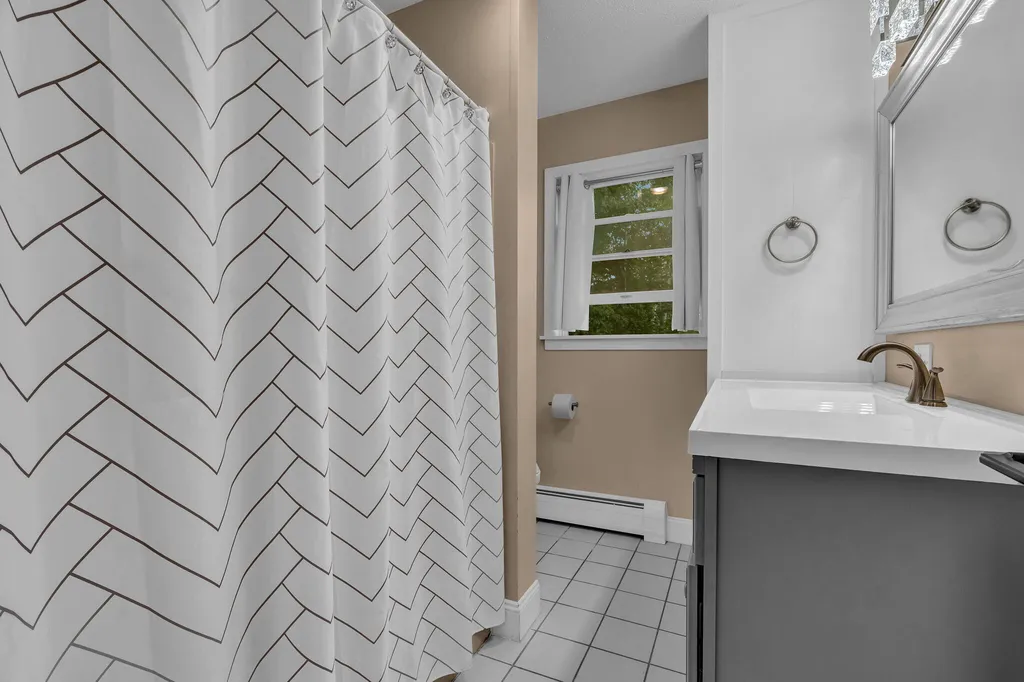 35 Beech Grove Avenue Glenburn ME 04401
