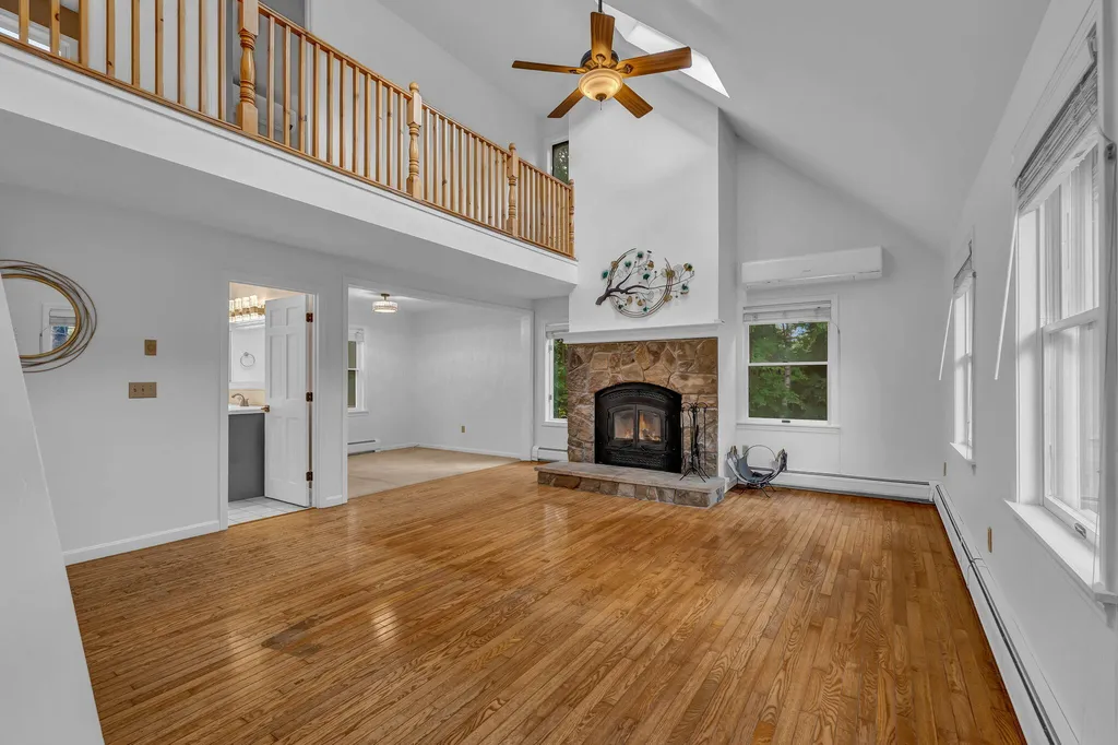 35 Beech Grove Avenue Glenburn ME 04401