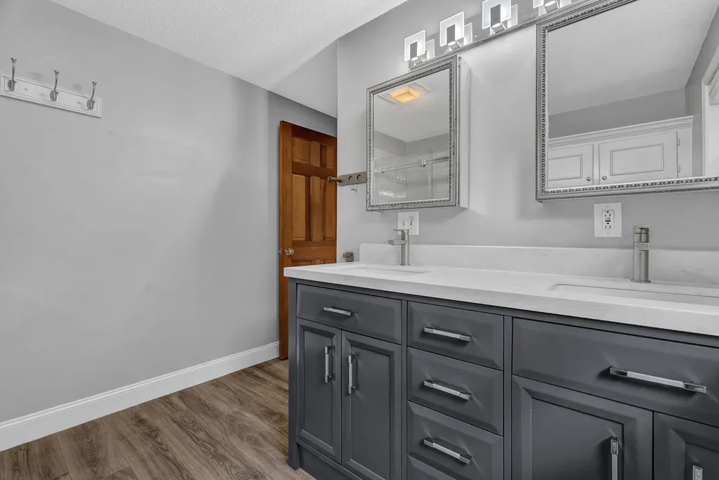 35 Beech Grove Avenue Glenburn ME 04401