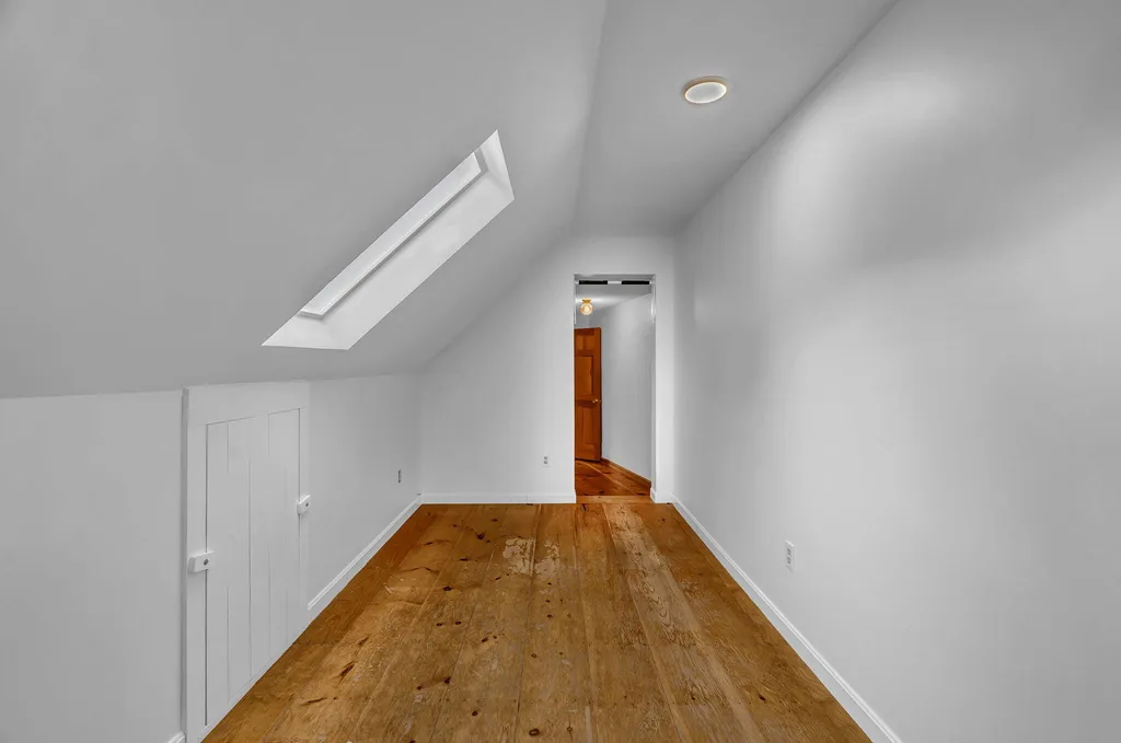 35 Beech Grove Avenue Glenburn ME 04401