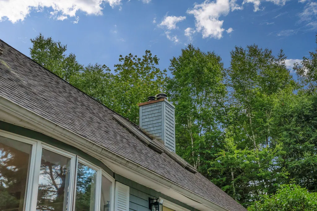 35 Beech Grove Avenue Glenburn ME 04401