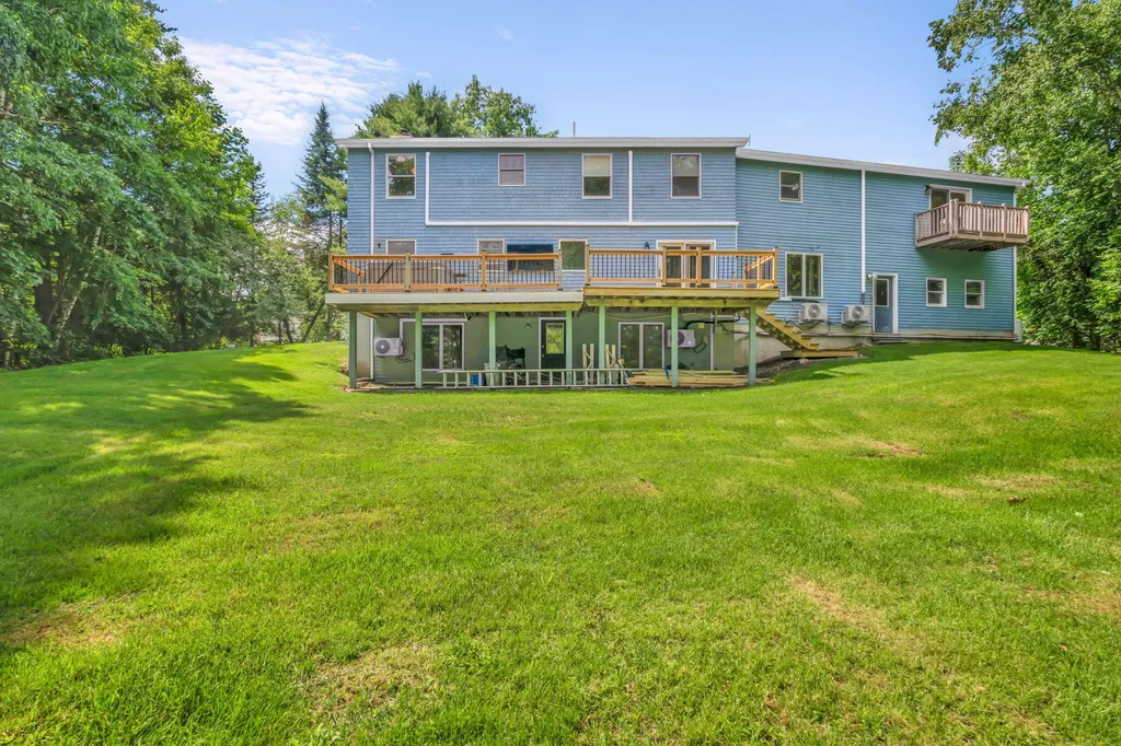 35 Beech Grove Avenue Glenburn ME 04401
