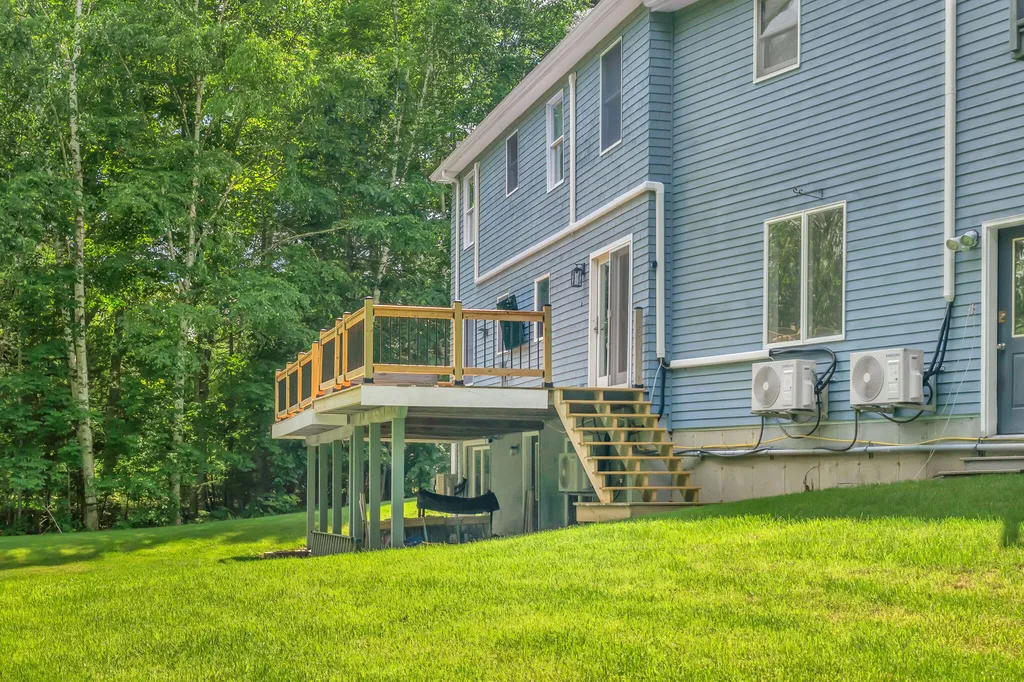 35 Beech Grove Avenue Glenburn ME 04401