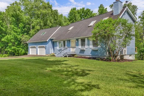 35 Beech Grove Avenue Glenburn ME 04401