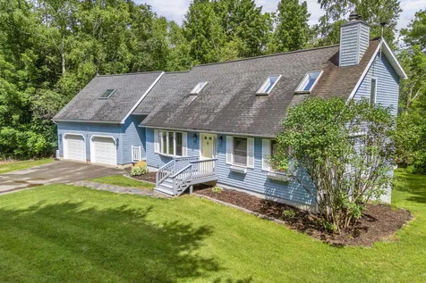 35 Beech Grove Avenue Glenburn ME 04401