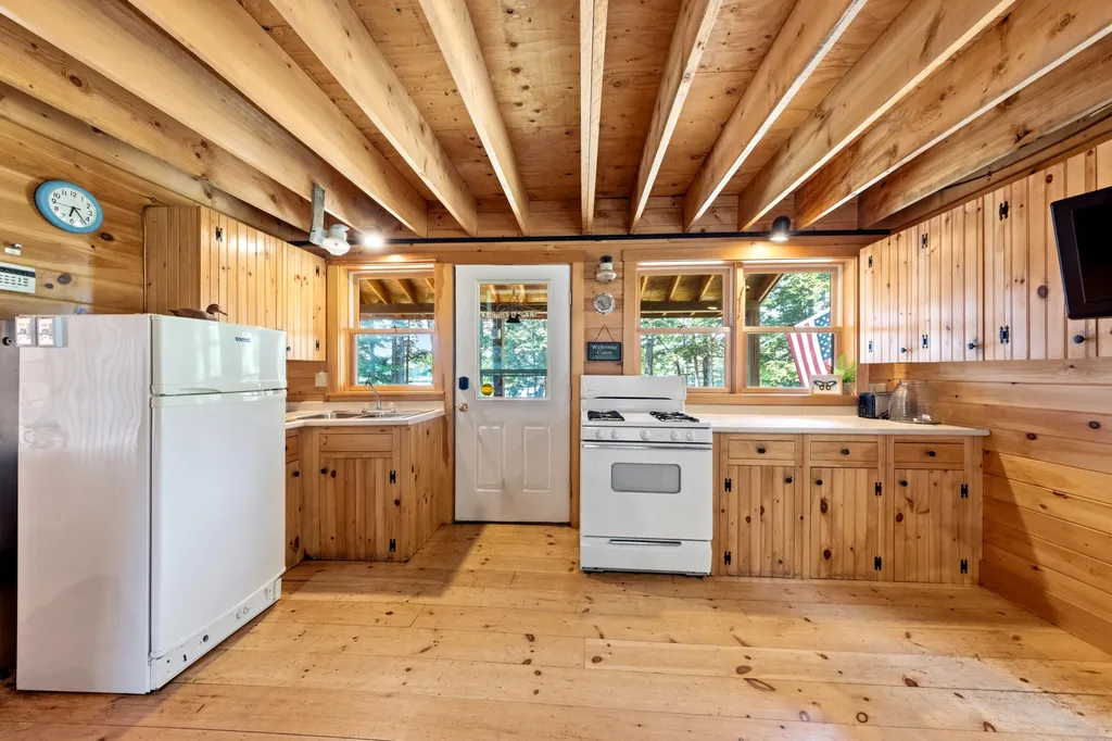 660 Sprague Road Waldoboro ME 04572