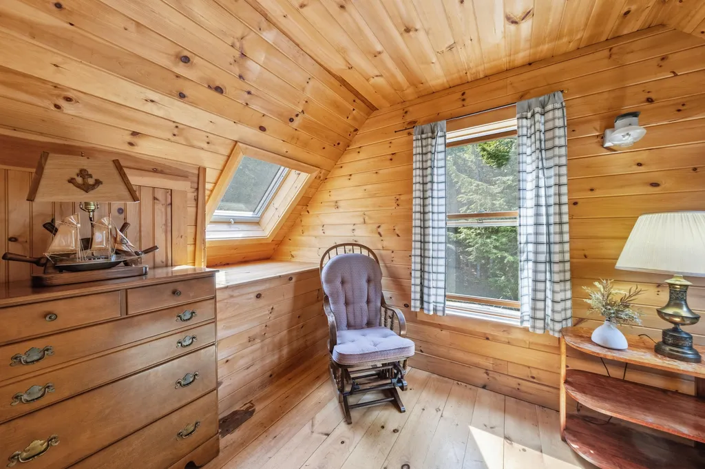 660 Sprague Road Waldoboro ME 04572