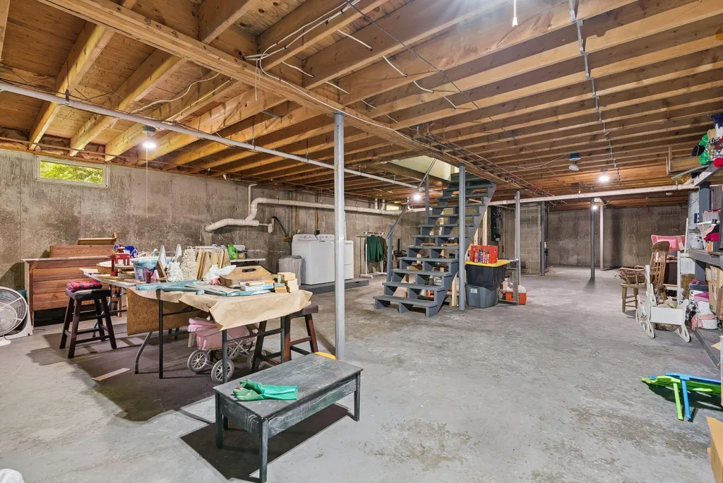 672 Park Street Livermore Falls ME 04254