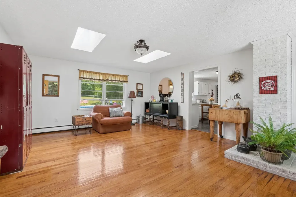 672 Park Street Livermore Falls ME 04254