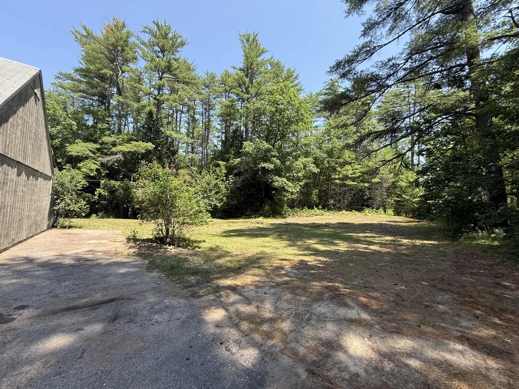 285 Manchester Road Standish ME 04085