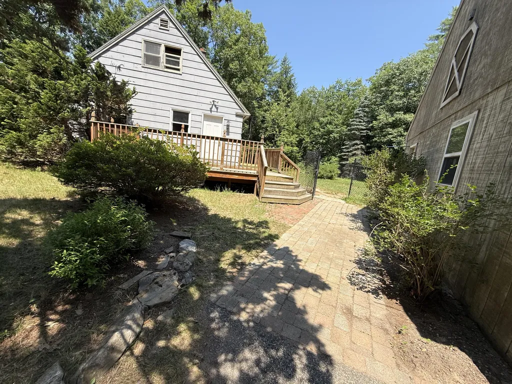 285 Manchester Road Standish ME 04085