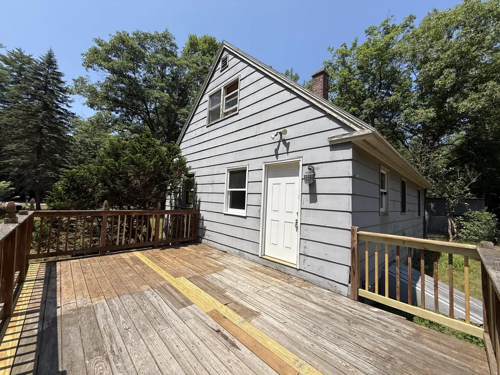 285 Manchester Road Standish ME 04085