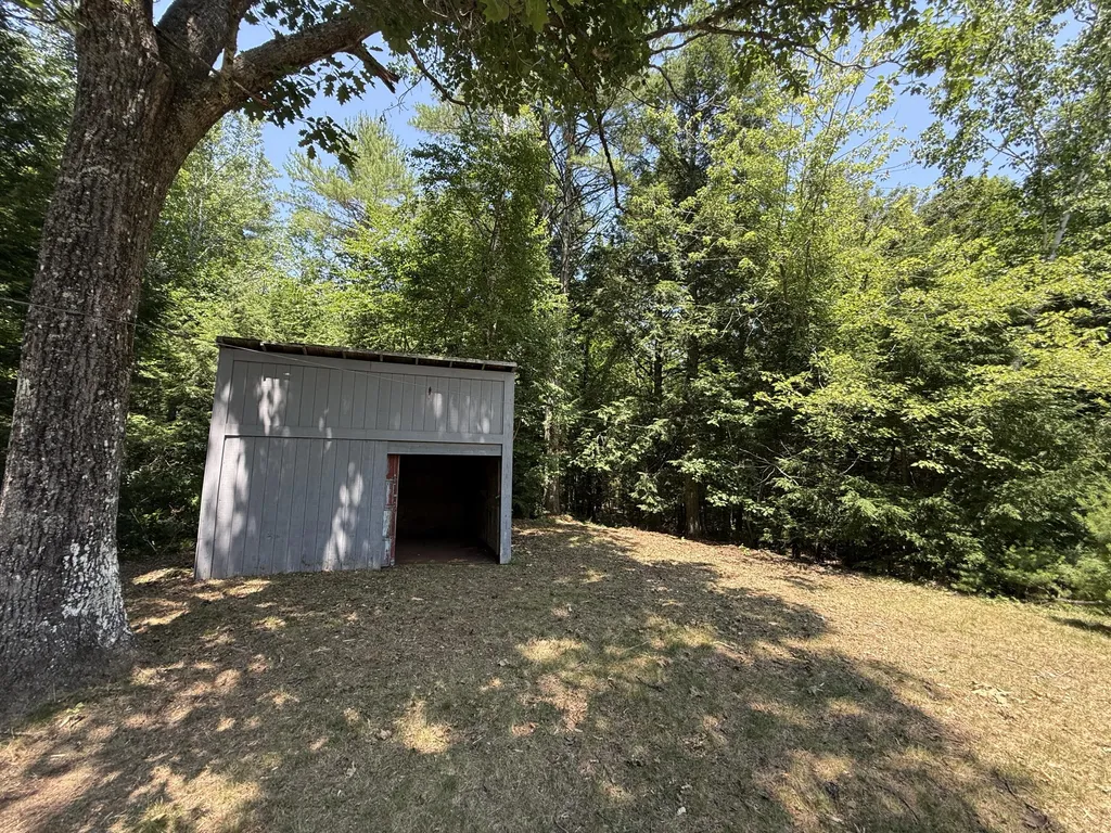 285 Manchester Road Standish ME 04085