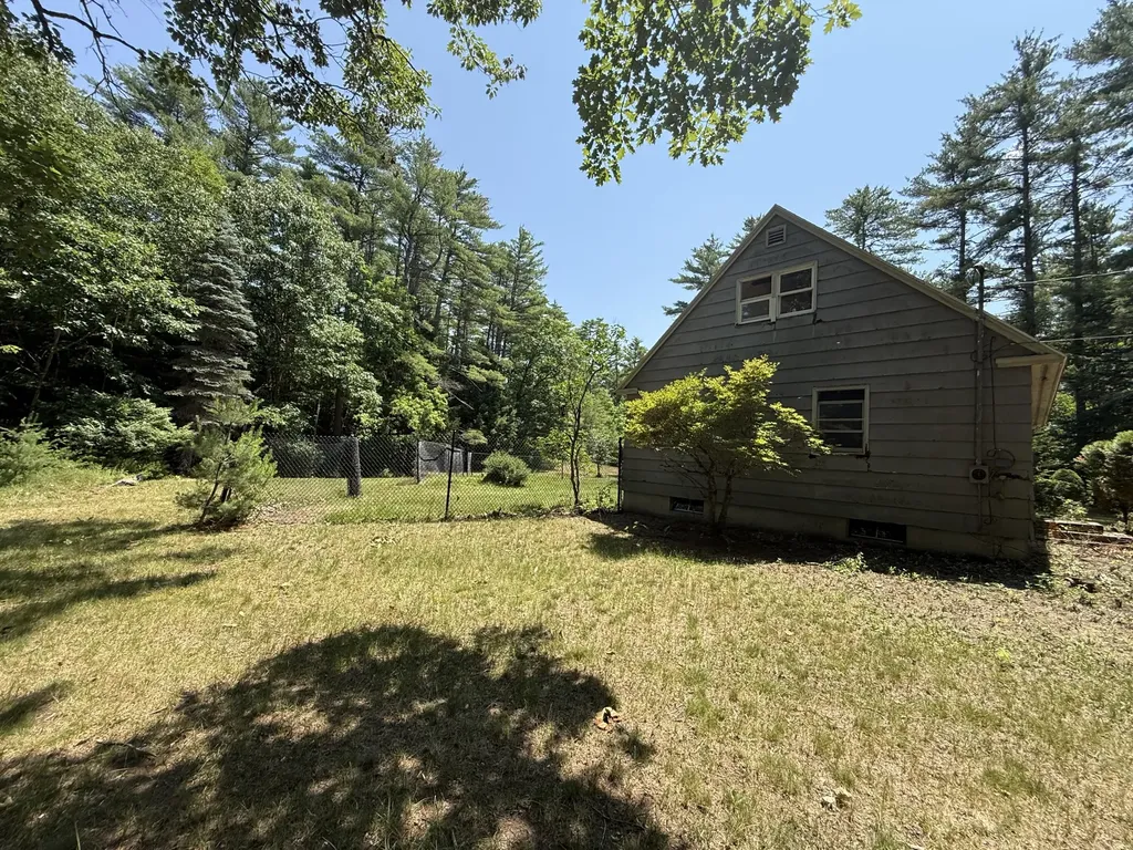 285 Manchester Road Standish ME 04085