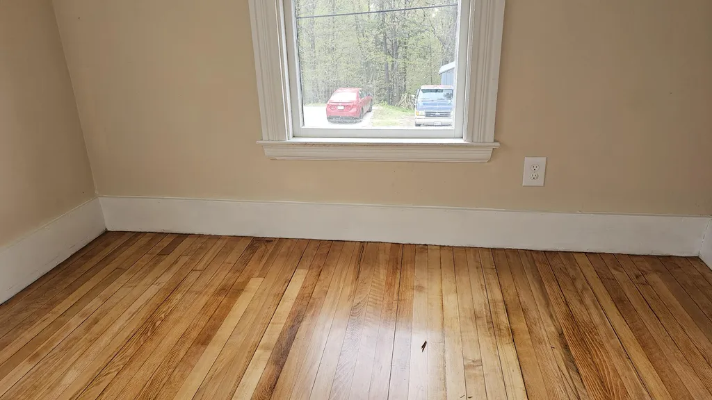 48 Pine Street Paris ME 04281