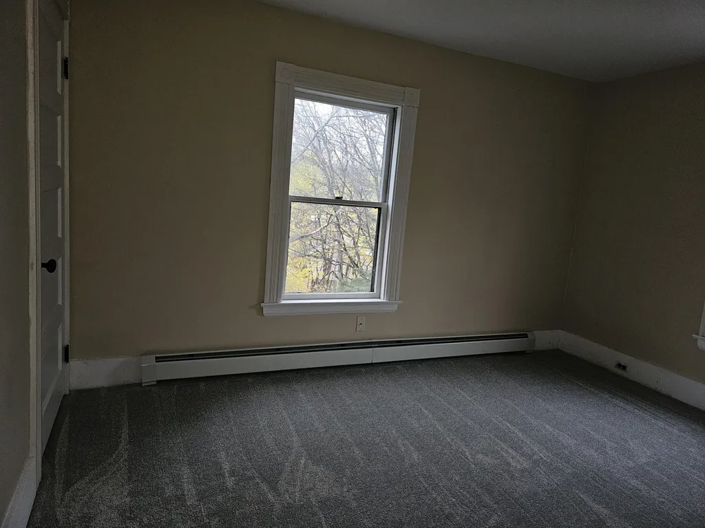 48 Pine Street Paris ME 04281