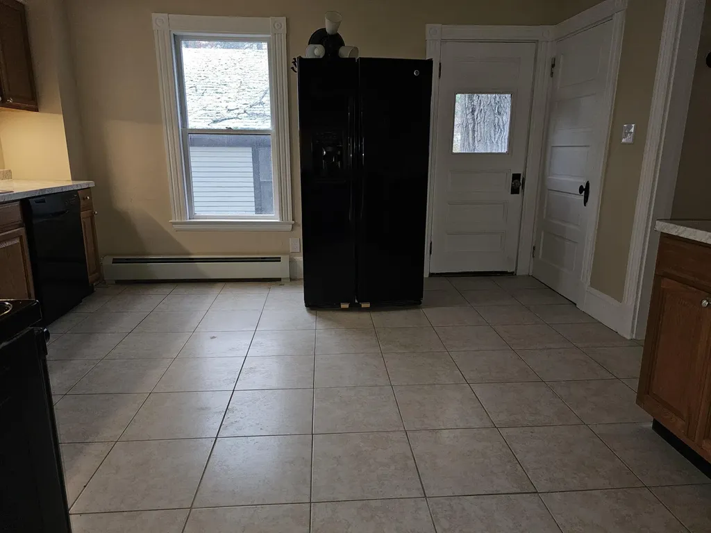 48 Pine Street Paris ME 04281
