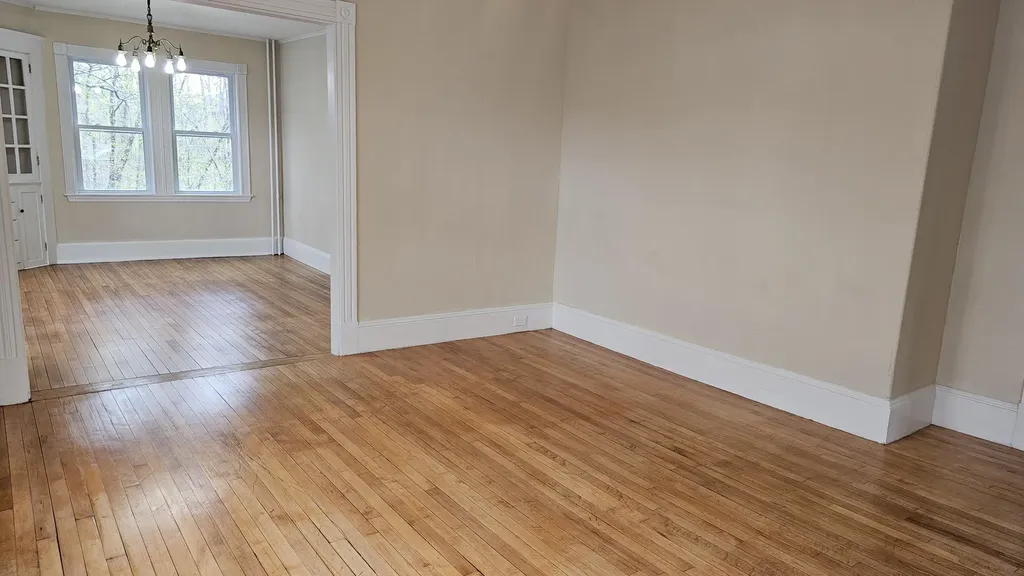 48 Pine Street Paris ME 04281