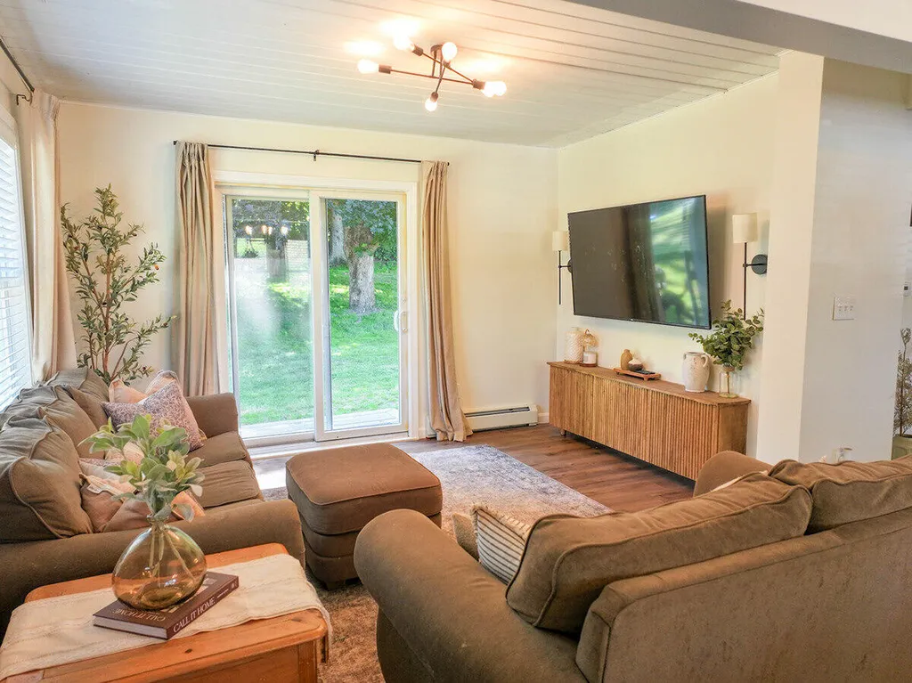 6 Jacqueline Avenue Lewiston ME 04240