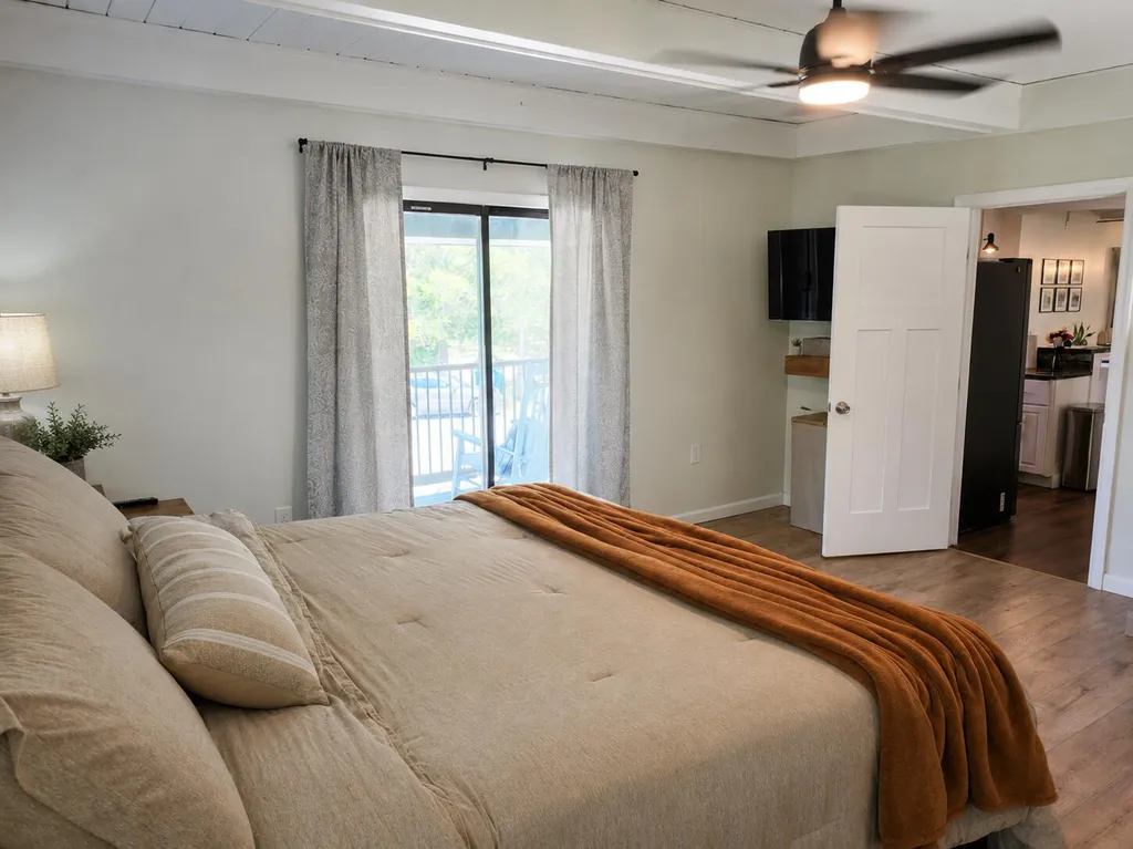 6 Jacqueline Avenue Lewiston ME 04240