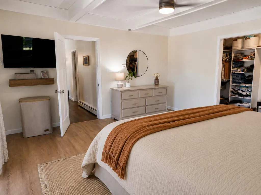 6 Jacqueline Avenue Lewiston ME 04240