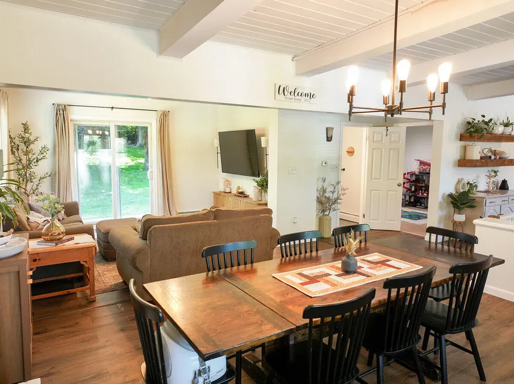 6 Jacqueline Avenue Lewiston ME 04240