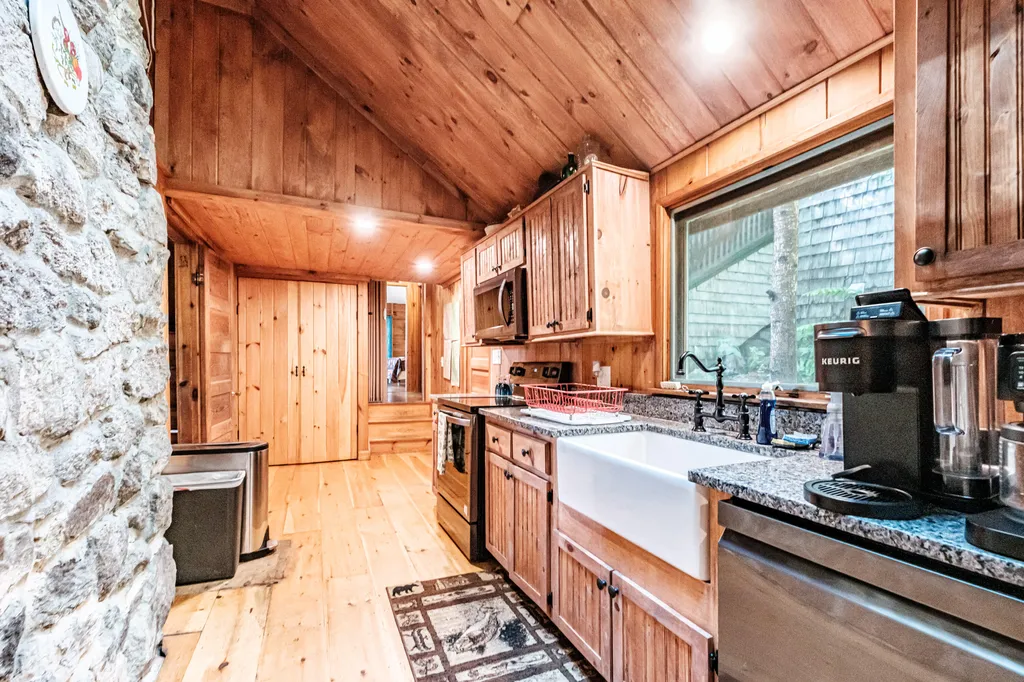 28 Pine Tree Road Waterford ME 04088
