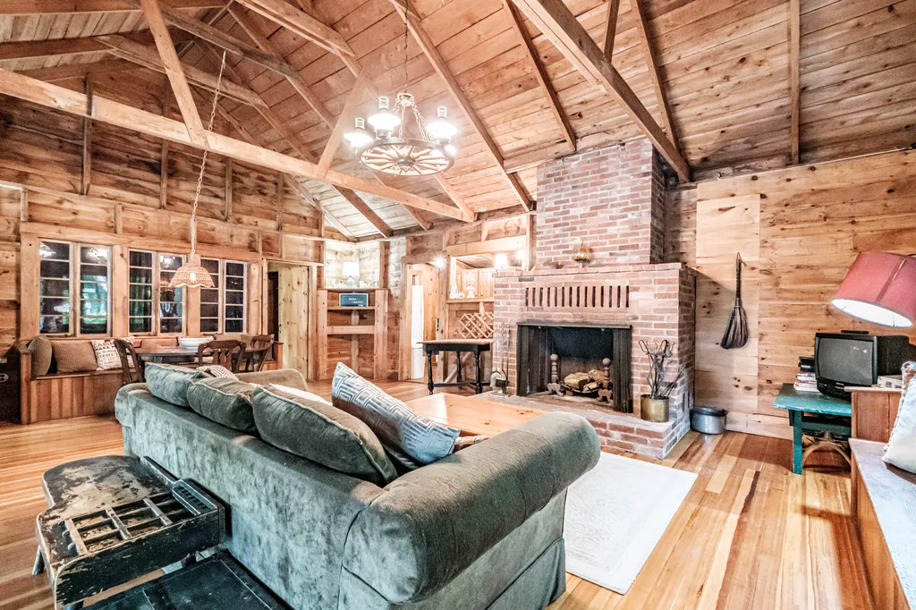 28 Pine Tree Road Waterford ME 04088