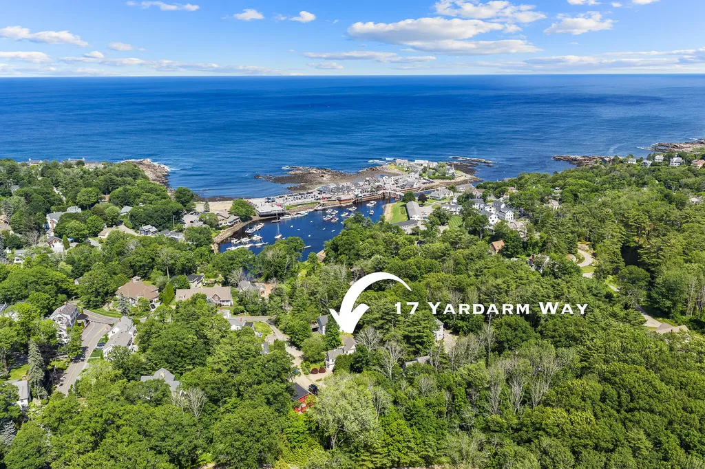Ogunquit ME, 17 Yardarm Way