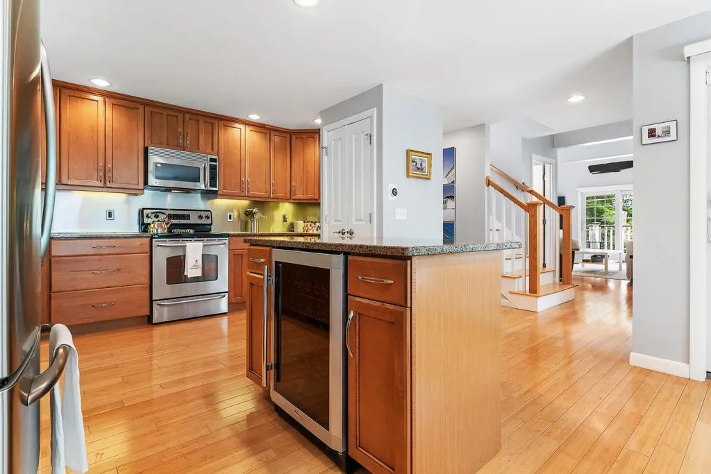 17 Yardarm Way Ogunquit ME 03907