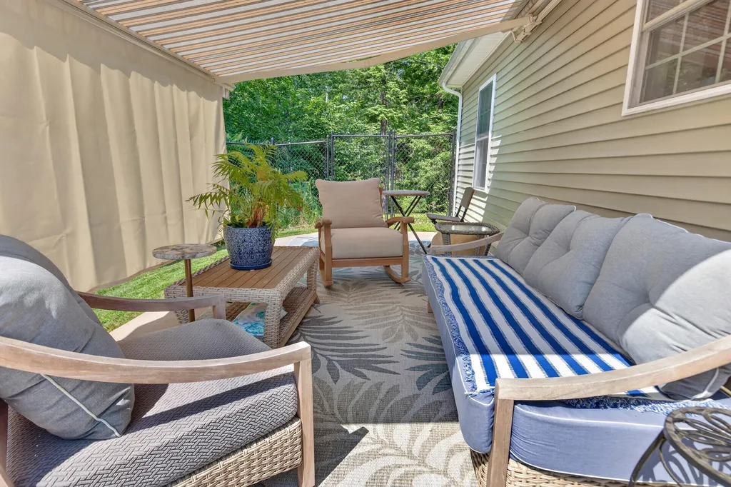 520 Bog Road Hermon ME 04401