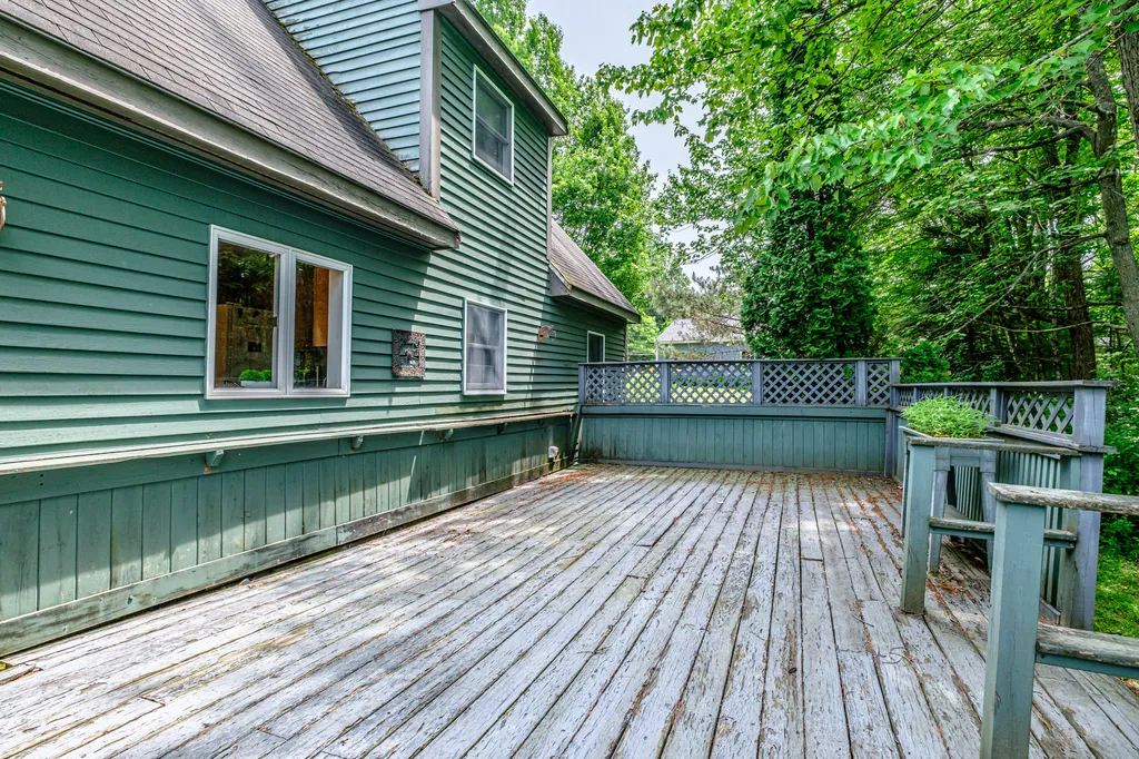 60 Rainbow Farm Road Yarmouth ME 04096